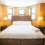 Lux Condo Near Boston - 3 King Beds 2 Bath-parking
