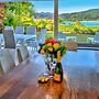Bella Vista East 3 Luxury Ocean Views Large Flat Grassed Area + Buggy
