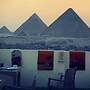 9 Pyramids Inn