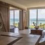 OCEAN beachfront 4 BDR -Amazing Oceanview