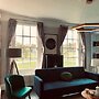 The Midsummer Common - Modern & Spacious 2bdr House With Garden