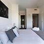 Extra Large 2 Bedroom Apartment in Melbournes Southbank
