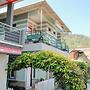OYO 2046 Villa Hardi