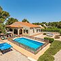 HOMEnFUN Villa Son Parc