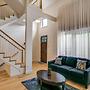 Stylish 3 bedroom Town Home at shops at