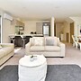 Hagley Apartment