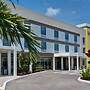 Home2 Suites Naples I-75 Pine Ridge Road, FL