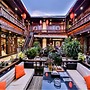 Floral Hotel · He Lu Ju Lijiang