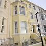 4 Roslyn House