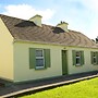 4-bed Cottage in Co. Galway 5 Minutes From Beach