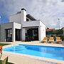 Lavish Villa in Foz do Arelho With Private Pool