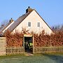 Cozy Holiday Home in Noordwijkerhout near Lake