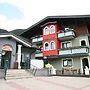 Idyllic Holiday Home in Goldegg Weng Near ski bus