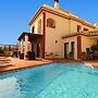 1033 Villa Laura