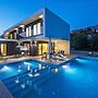 Villa Primavera with Swimming Pool