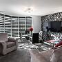 2 Bedrooms Sleeps 6 Near Top Blackpool Attractions