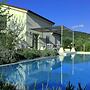 Hillside Villa With Swimming Pool and Jacuzzi - Frasassi Caves