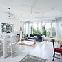 Tranquil Garden Retreat by Sea N Rent