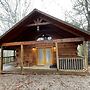 Romantic, pet Friendly Cabin With Private hot Tub, Washer/dryer and Fu