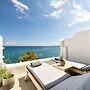 Blue Waves Suites & Apartments To Kyma