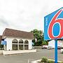 Motel 6 Warminster, PA