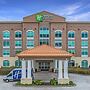 Holiday Inn Express Hotel & Suites Charleston Arpt-Conv Ctr by IHG