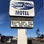 Silver Sands Motel