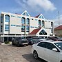 Airport West Hotel