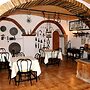Topakas House