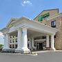 Holiday Inn Express & Suites Greenfield, an IHG Hotel