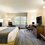 Clubhouse Hotel & Suites Pierre