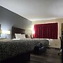 Econo Lodge Inn & Suites