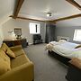 The Roade House Rooms