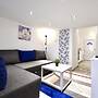 Cosy two bedroom flat in Rottenbiller str, Sky