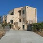 Spacious Villa in Margarites With Private Garden