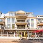 Luxurious Apartment Near sea
