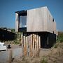 Spacious Lodge With 2 Bathrooms, Near the Sea
