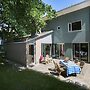 Restyled Holiday Home with 2 Bathrooms near Beach