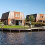 Holiday Home With Jetty Near Sneekermeer