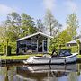 Modern Water Cottage With Microwave, in the Sneekermeer Area