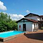 Schoenes Ferienhaus in Dargun mit Pool