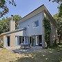 Comfortable Holiday Home With two Bathrooms, Near the Beach