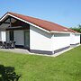 Comfortable Bungalow With Dishwasher, Near the Beach