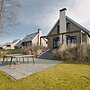 Modern Lodge With Combi Microwave