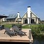 Wellness Lodge With a Sunshower