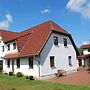 Landhaus mit Schwimmbad in Dargun