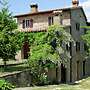 Farmhouse in Apecchio With Pool
