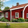 6 Person Holiday Home in Blomstermala