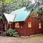Mt Baker Rim Cabin 32 - A Cute, Private, 2-story Family Cabin