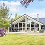 Whirlpool Cottage Oasis-by Traum